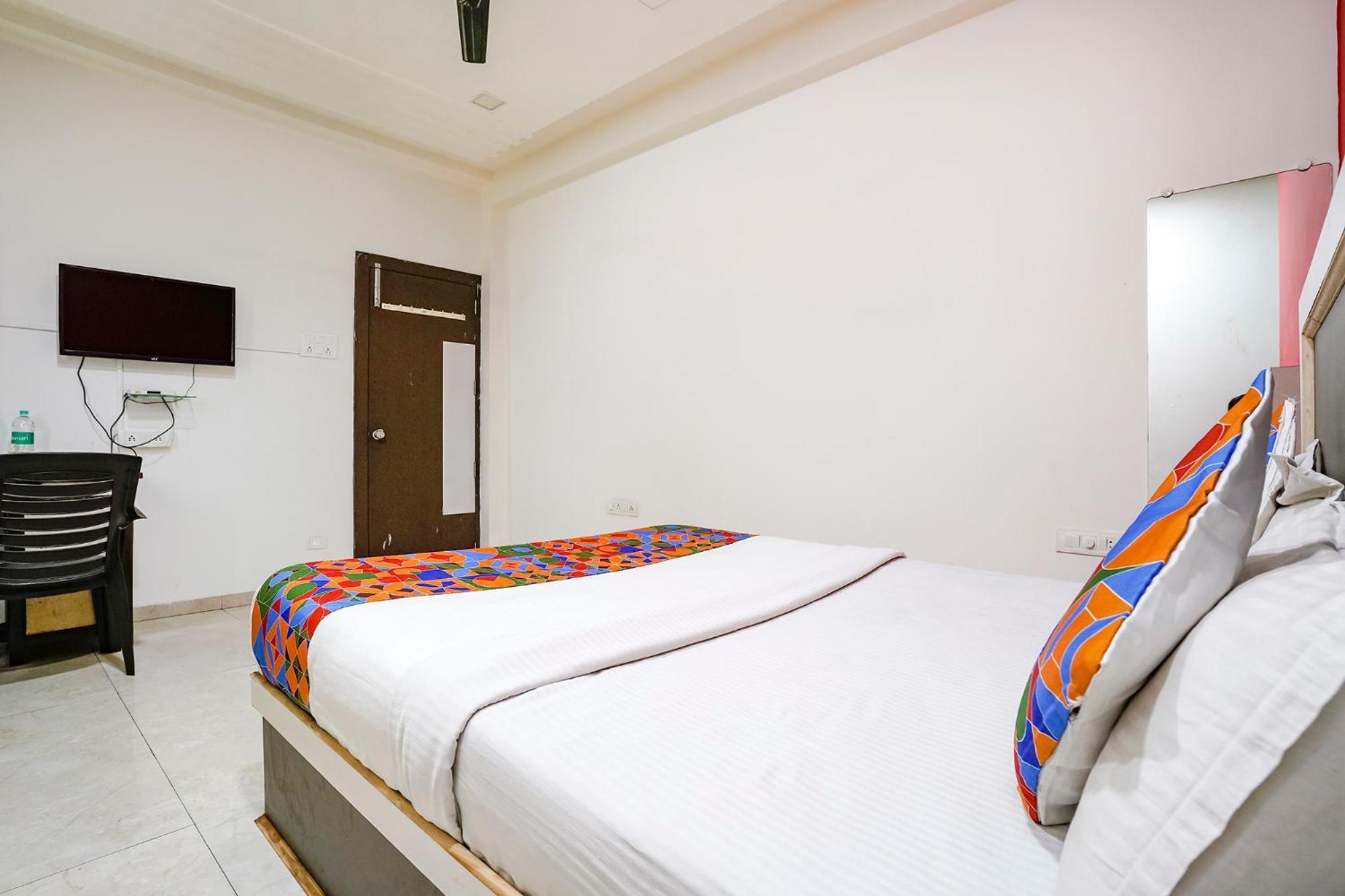 Fabexpress Sai Lodging - Nashik Railway Station Deolāli Zewnętrze zdjęcie